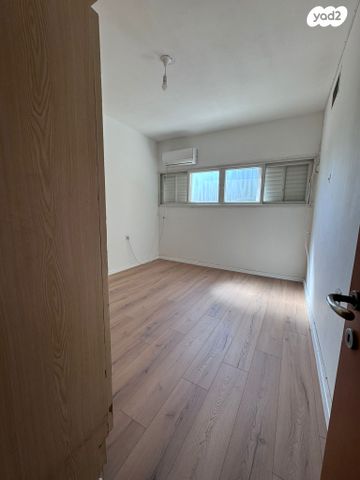 דירה, איריס, קיראון, קרית אונו