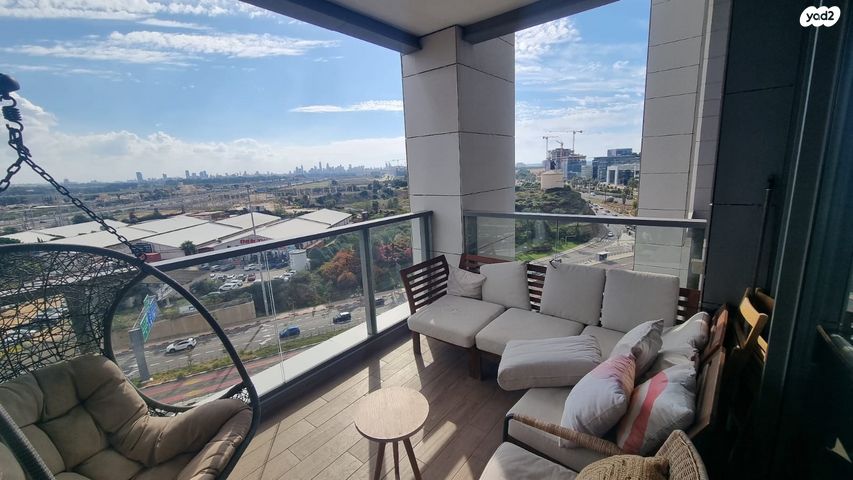 דירה, הרצליה