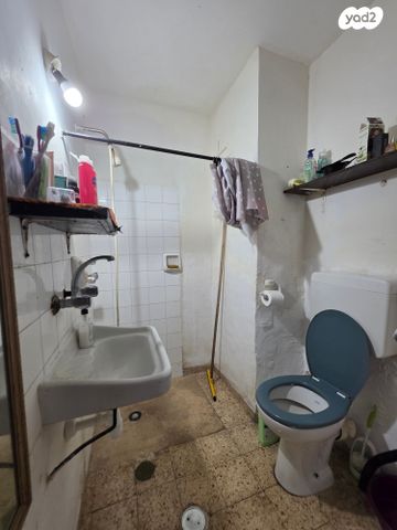 דירה, משה שפירא, קרית ים