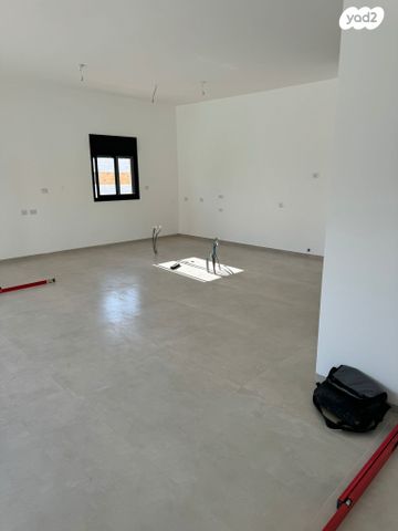 גג/ פנטהאוז, מרווה, סיגליות, באר שבע