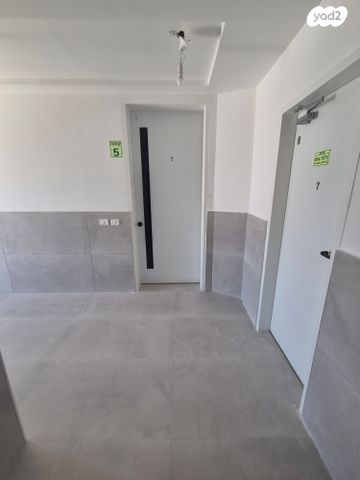 גג/ פנטהאוז, יוסי בנאי, גבעת זמר, חיפה