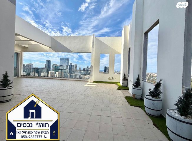 גג/ פנטהאוז, דרך זאב ז'בוטינסקי 57, שכונת גפן, רמת גן