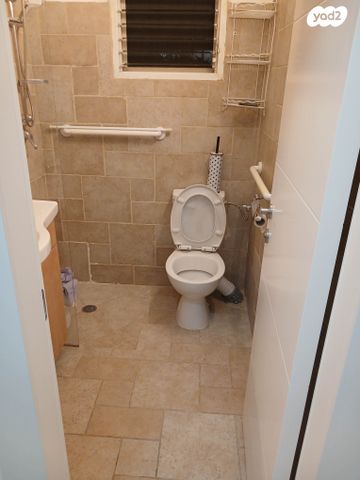 דירה, הרצליה