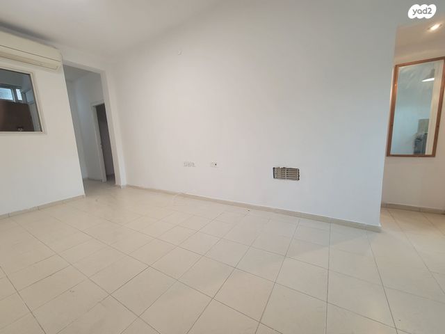 דירה, דובדבן הכפר, כפר סבא