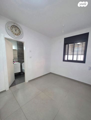 דירת גן, ליסין 13, נאות רחל, חולון