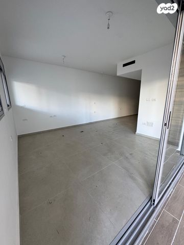 דירה, המעיין 13, ארלוזורוב, גבעתיים