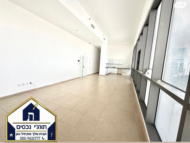 גג/ פנטהאוז, דרך זאב ז'בוטינסקי 57, שכונת גפן, רמת גן