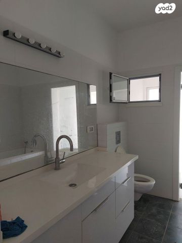 בית פרטי/ קוטג', שאר העיר, הוד השרון