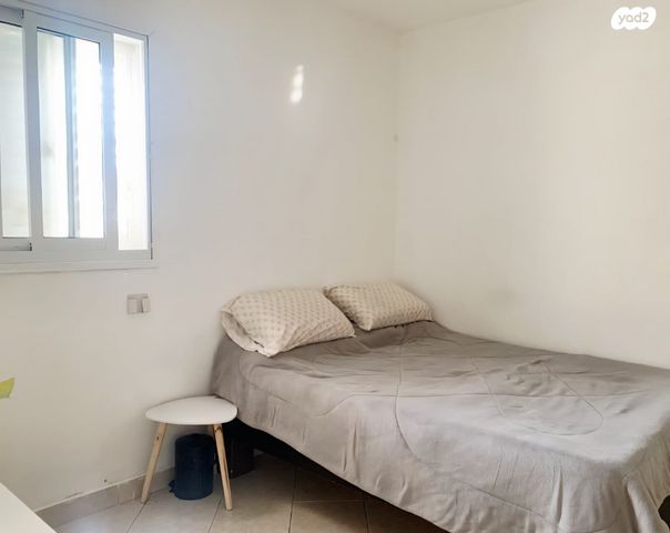 דירה, שדרות הנרייטה סולד 25, קרית ים