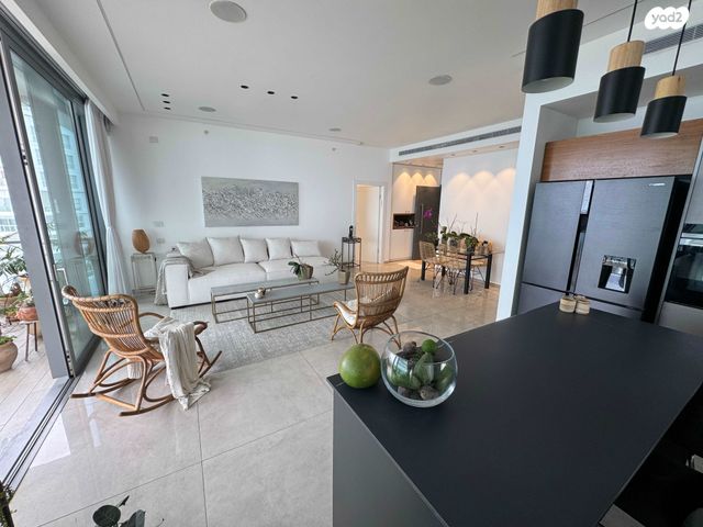 דירה, גבעת אולגה, חדרה