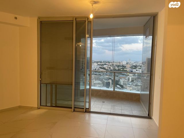 דירה, גרציאני יצחק 8, גני שרונה, קרית הממשלה, תל אביב יפו