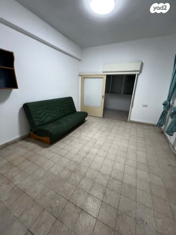 דירה, שדרות מוריה 38, מרכז הכרמל, חיפה