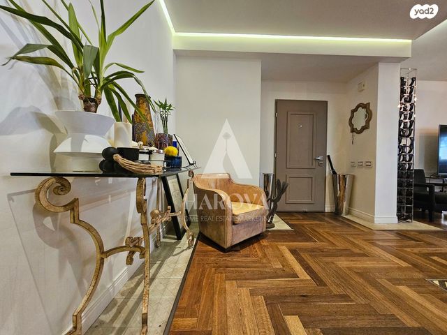 דירת גן, לואי פסטר, יפו העתיקה, תל אביב יפו