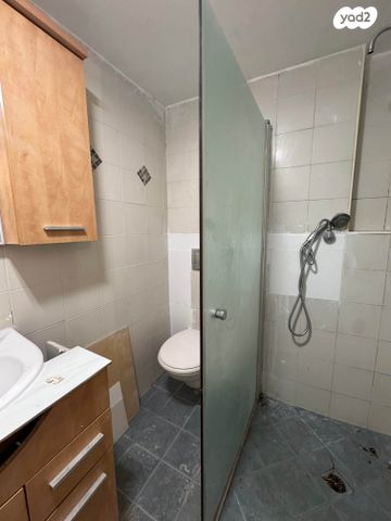 דירת גן, טורא, ימין משה, ירושלים