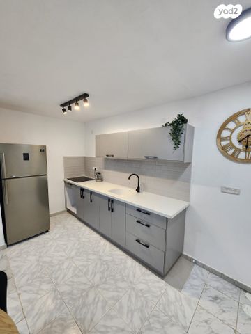 דירת גן, אבן עזרא 87, שכונה ד', באר שבע