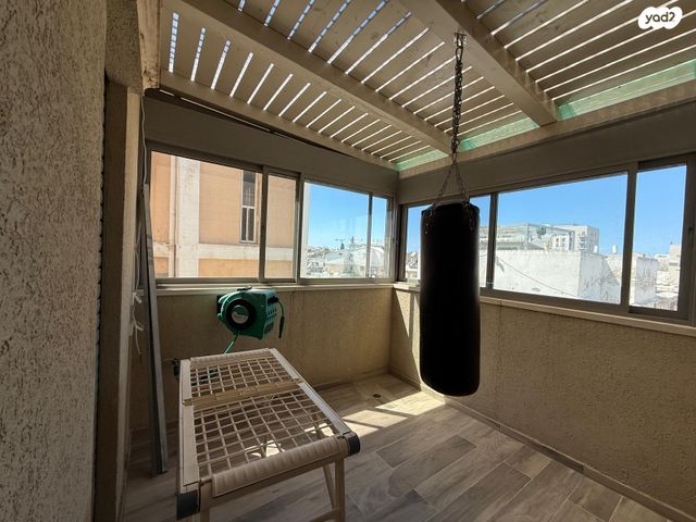 גג/ פנטהאוז, מכללת תל אביב יפו, דקר, תל אביב יפו