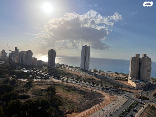 דירה, אמנון ליפקין שחק, נוף הטיילת, נתניה