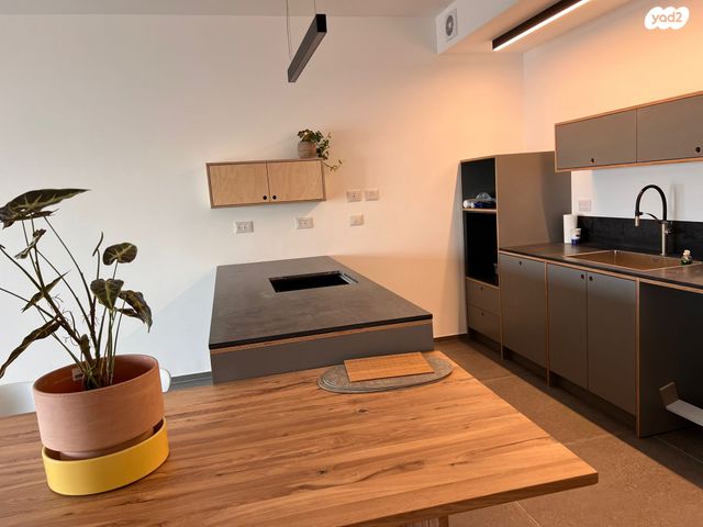 דירה, אמנון ליפקין שחק, נוף הטיילת, נתניה