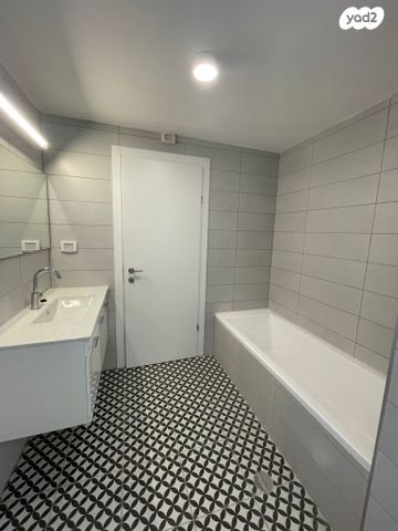 דירה, אוסישקין 39, מרכז העיר דרום, נתניה