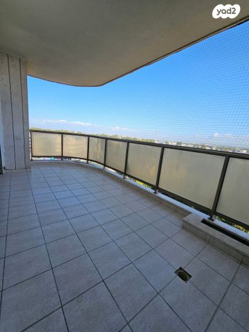 דירה, קרית מוצקין