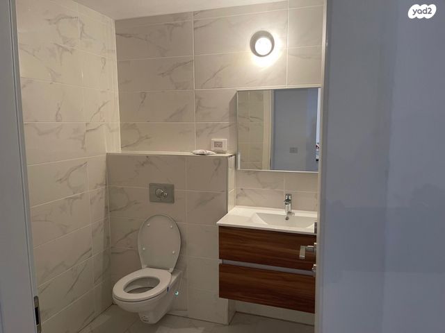 דירה, גרציאני יצחק 8, גני שרונה, קרית הממשלה, תל אביב יפו