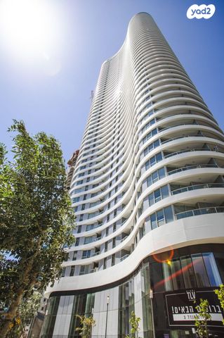 דירה, גרציאני יצחק 8, גני שרונה, קרית הממשלה, תל אביב יפו