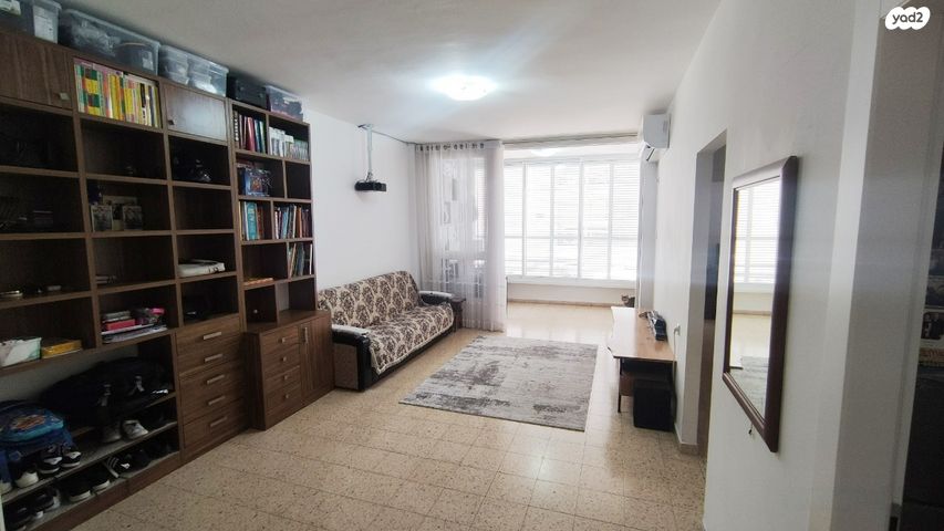 שדרות חיים וייצמן 67