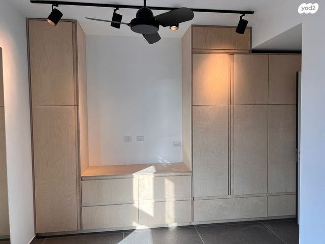 דירה, אמנון ליפקין שחק, נוף הטיילת, נתניה