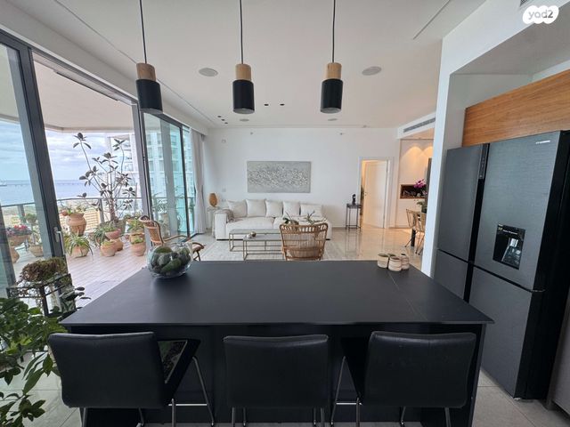 דירה, גבעת אולגה, חדרה