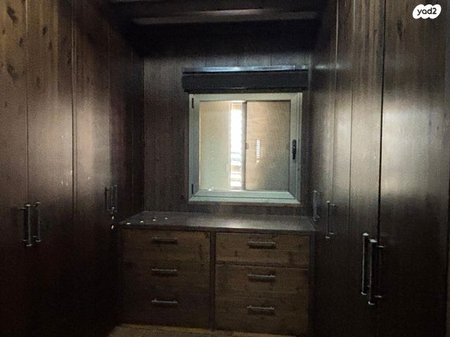 דירה, יצחק חכימי, ברנע, אשקלון