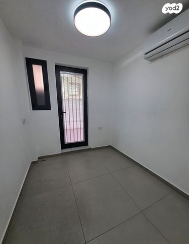 דירת גן, ליסין 13, נאות רחל, חולון