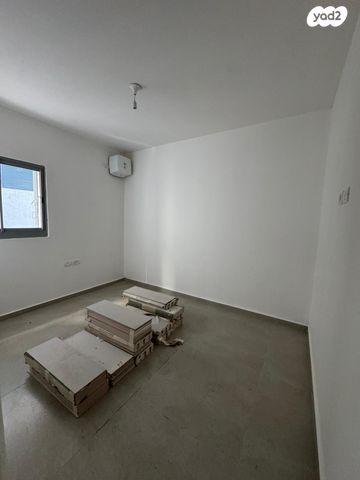 דירה, המעיין 13, ארלוזורוב, גבעתיים