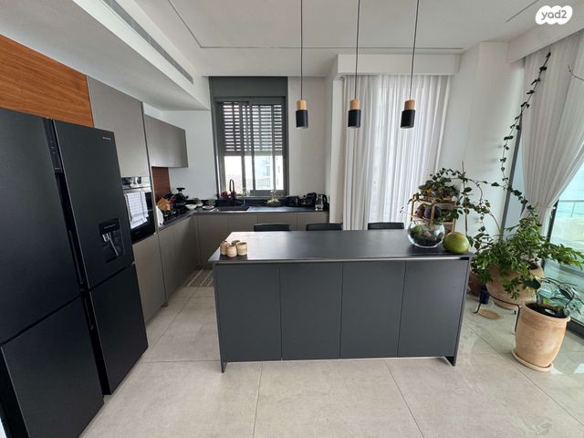 דירה, גבעת אולגה, חדרה