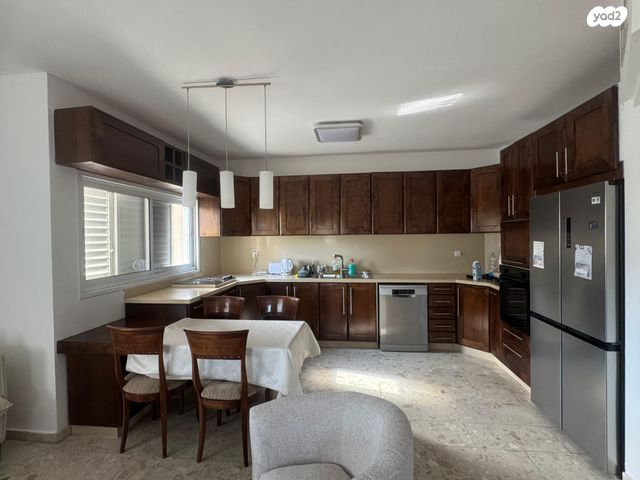 החשמונאים 12