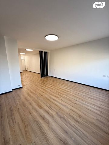 דירה, ישעיהו, כרמל צרפתי, חיפה