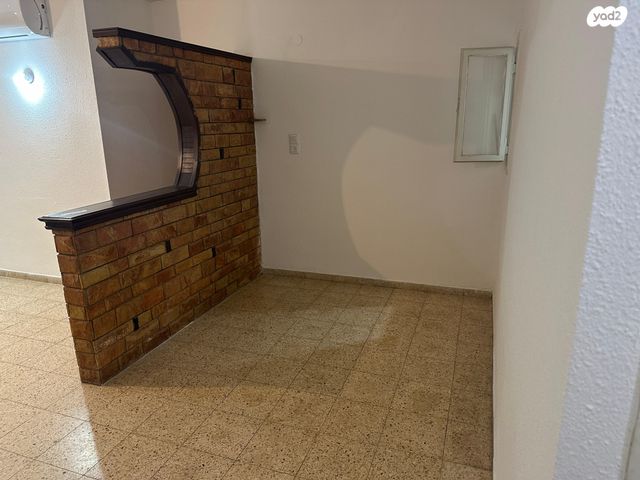 דירה, הרצל 105, שעריים, רחובות