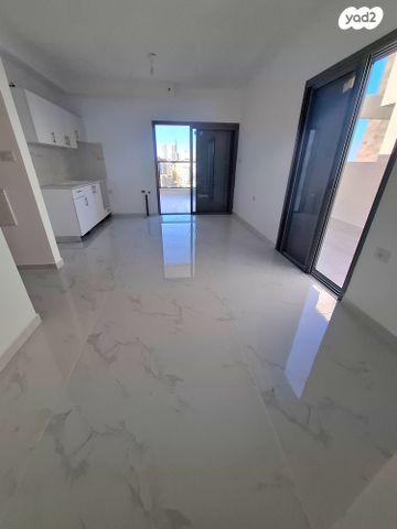 גג/ פנטהאוז, רבי עקיבא, רובע ג', אשדוד