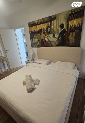 בית פרטי/ קוטג', קייט ושייט - שכונת המשולשים 1, קיסריה