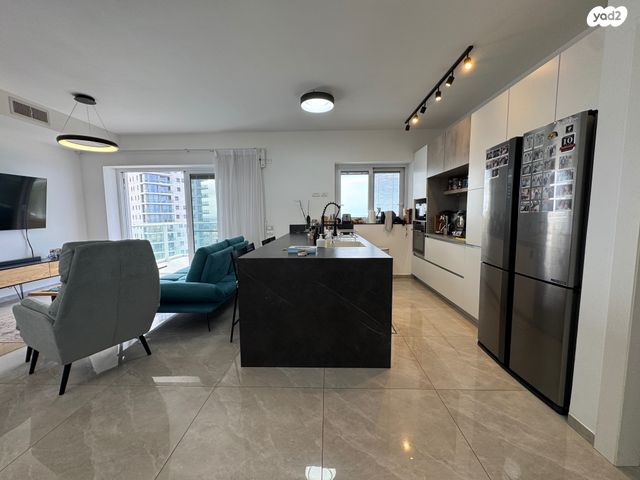 דירה, גבעת אולגה, חדרה