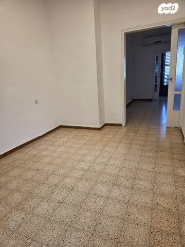 דירה, בלפור 28, הגבול רוטשילד, בת ים