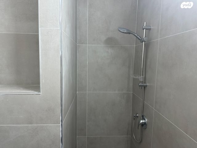 דירה, הרצל 105, שעריים, רחובות