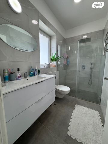 דירה, גבעת אולגה, חדרה