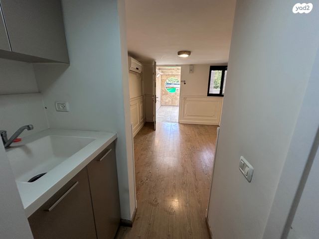 קליניקות, כפר סבא