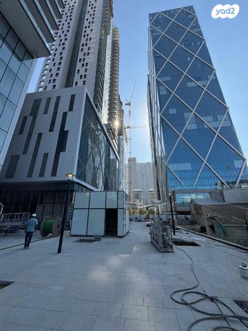 חנויות/ שטח מסחרי