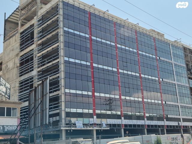 אולמות, פתח תקווה