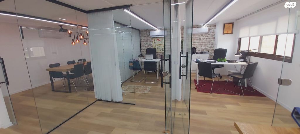 משרדים, חרושת, אזור תעשייה קורן, מעלות תרשיחא