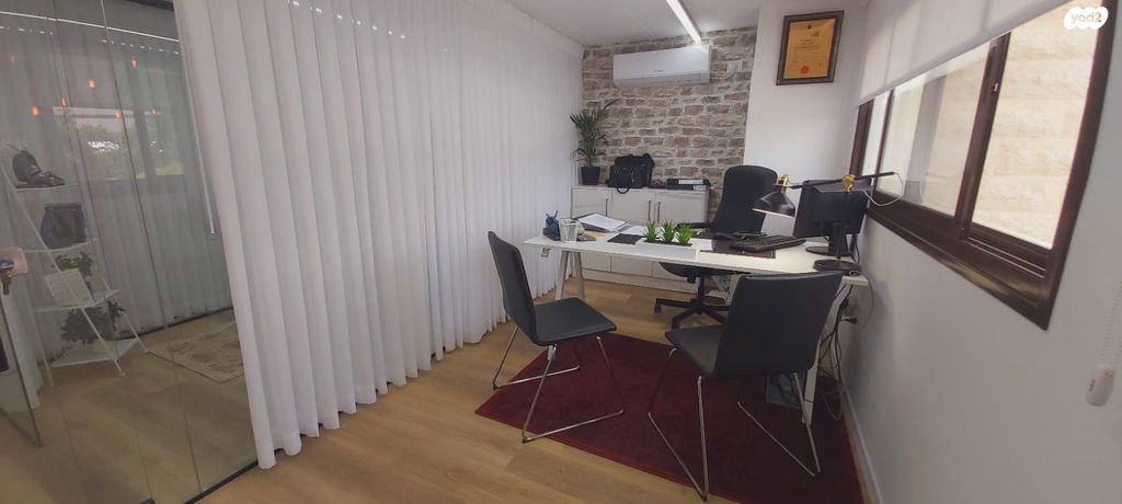 משרדים, חרושת, אזור תעשייה קורן, מעלות תרשיחא