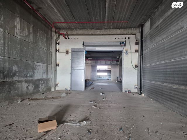 מבני תעשיה, פתח תקווה