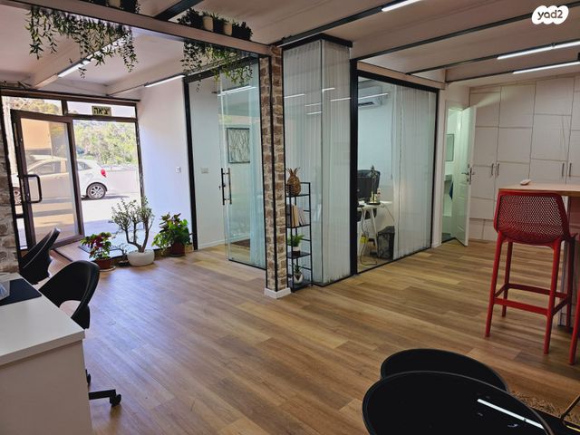 משרדים, חרושת, אזור תעשייה קורן, מעלות תרשיחא