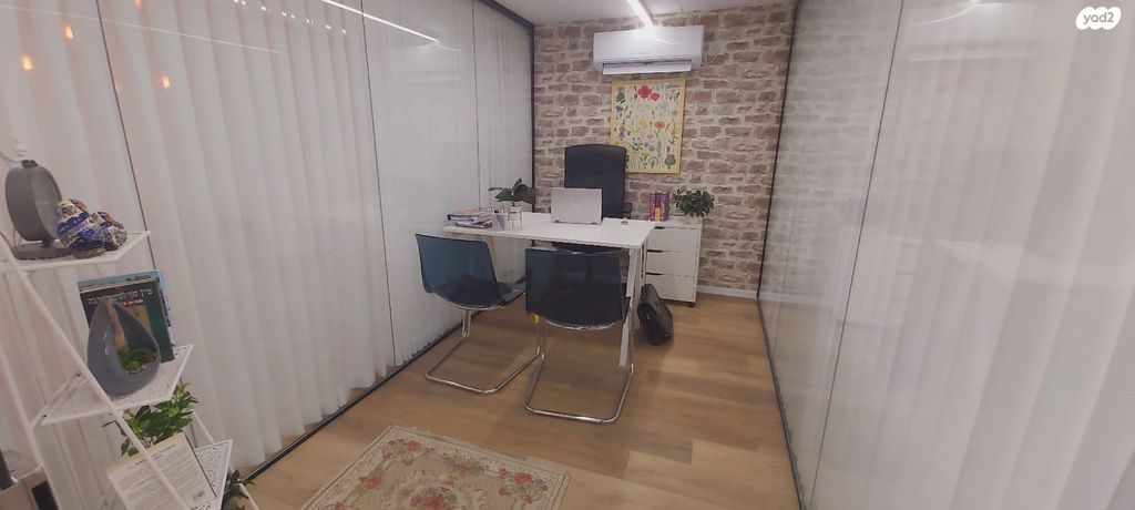 משרדים, חרושת, אזור תעשייה קורן, מעלות תרשיחא